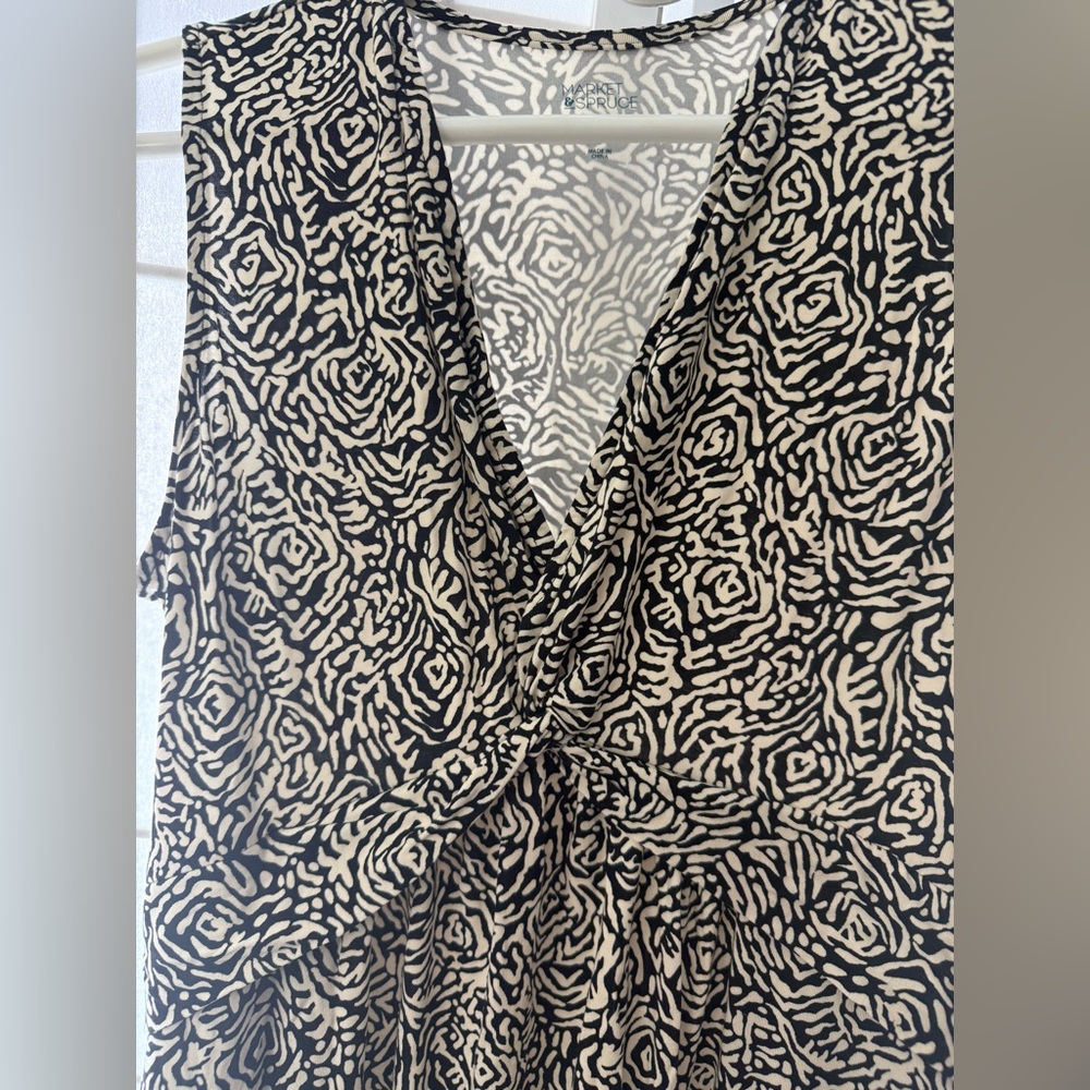 Market & Spruce Black and Cream Twist-Front Maxi Dress